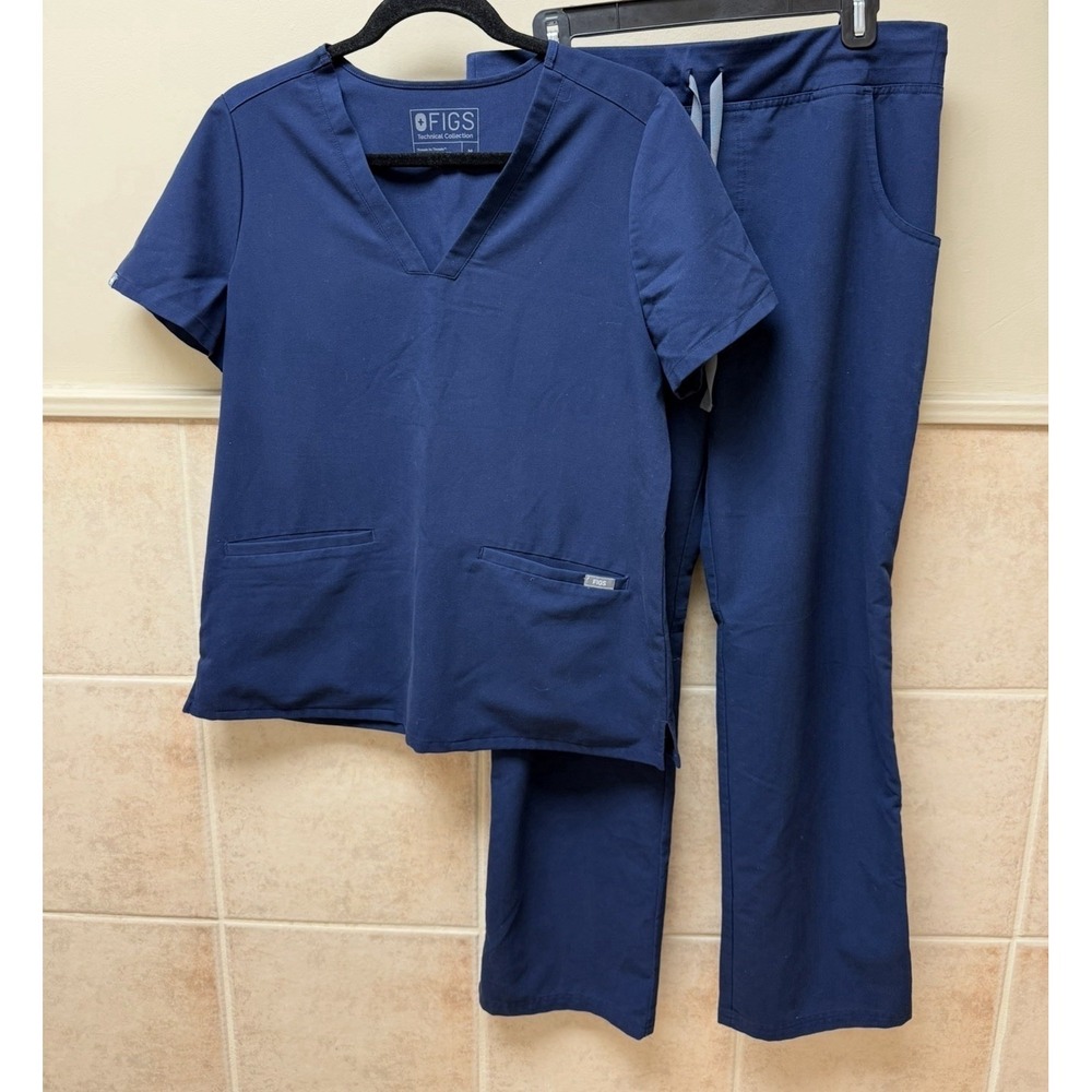 FIGS Kade Cargo Scrub Pants.Casma 3 Pocket Top Technical Collection.Navy.Sz M - Picture 3 of 12